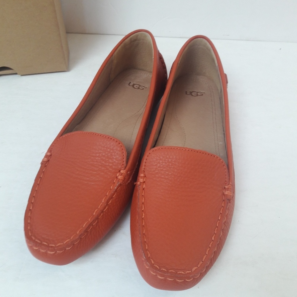 New UGG Flores Leather Loafers Size 10 - Picture 2 of 7